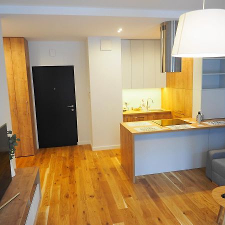 Magazynowa Airport Apartments Warszawa Eksteriør billede