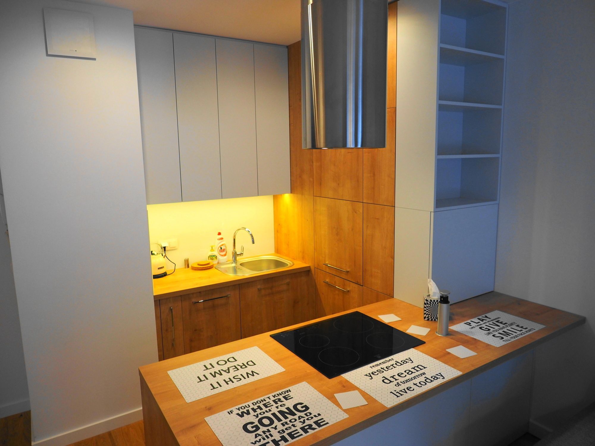 Magazynowa Airport Apartments Warszawa Eksteriør billede